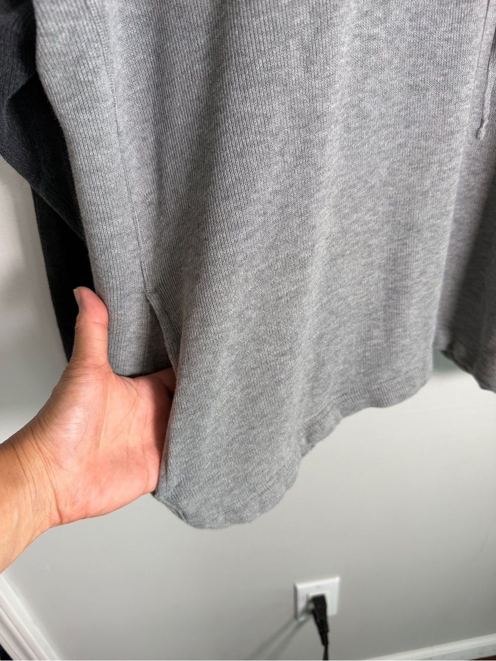 Banana Republic Men's Medium Gray Two Tone Thermal Raglan Hoodie Sweatshirt - Picture 4 of 10